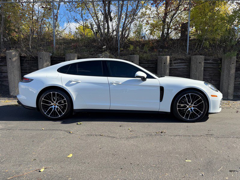 Used 2021 Porsche Panamera 4 w/ Premium Package image 8