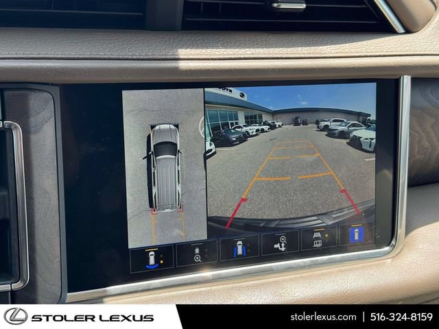 Used 2022 GMC Yukon Denali w/ Advanced Technology Package AWD/4WD image 32