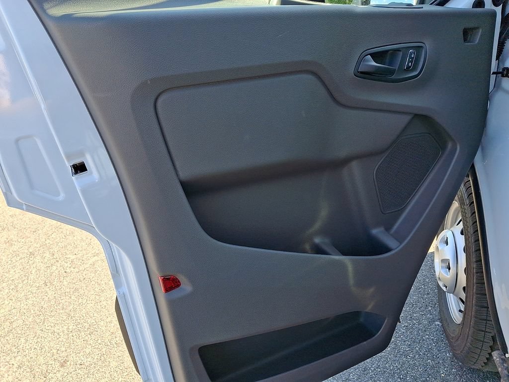 New 2026 Ford Transit 250 148 Medium Roof Extended AWD image 8