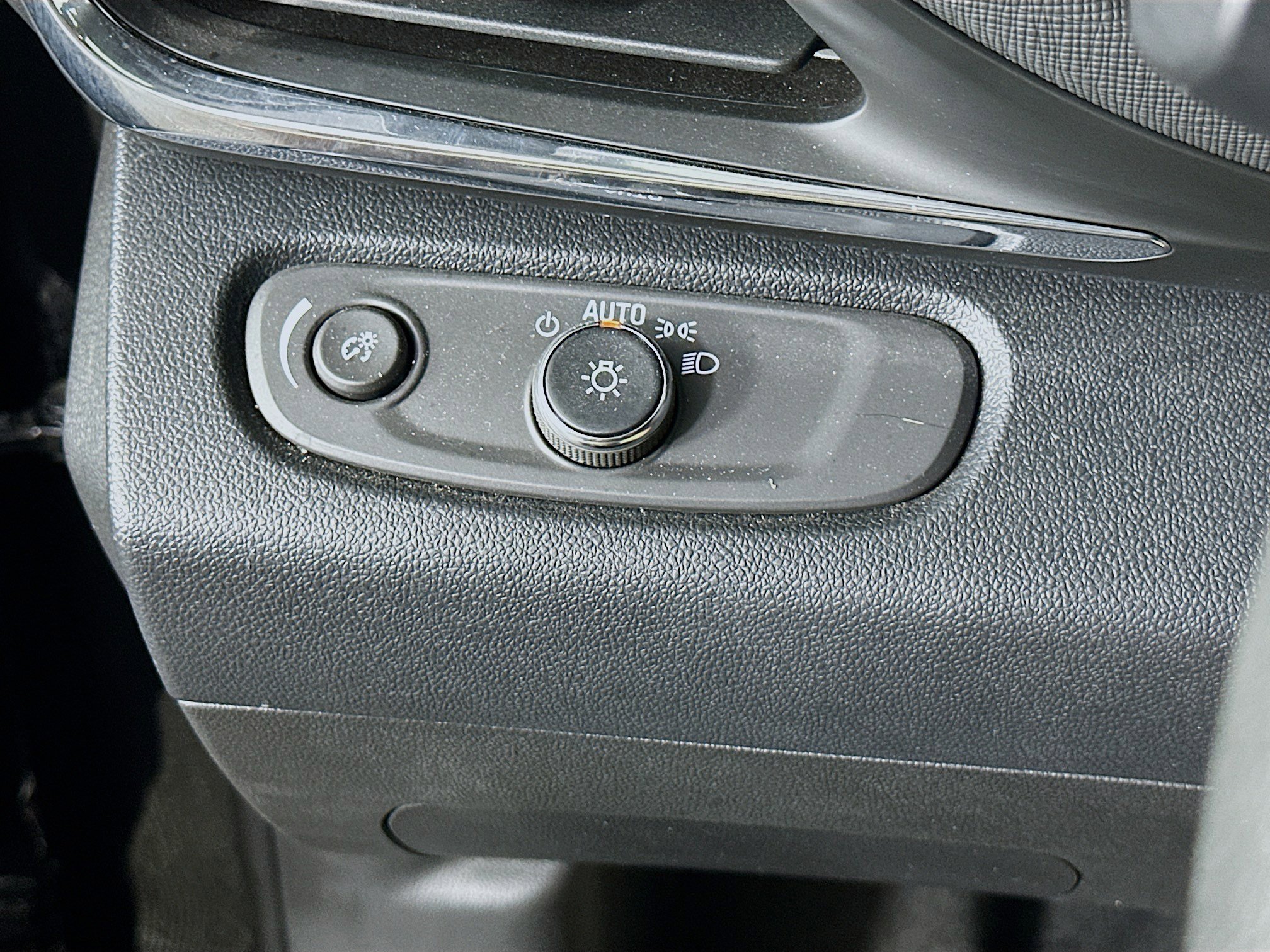 Used 2025 Buick Envista Preferred FWD image 16