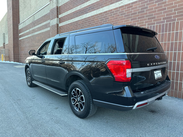 Used 2023 Ford Expedition Max XLT image 6