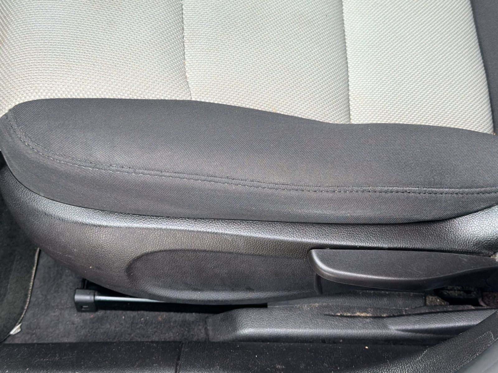 Used 2014 Chevrolet Cruze LS FWD image 15