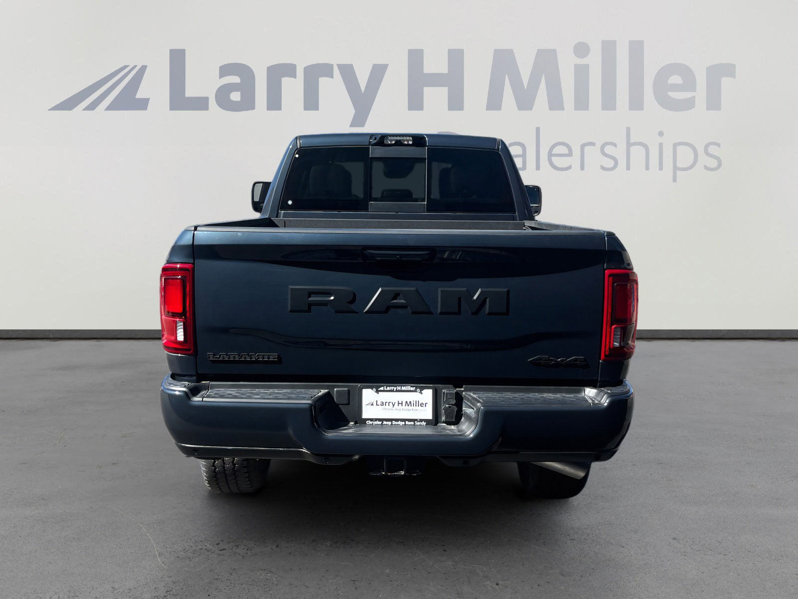 New 2025 RAM 2500 Laramie w/ Night Edition AWD/4WD image 4