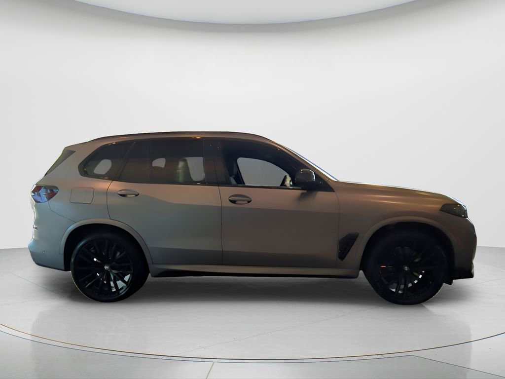 New 2026 BMW X5 xDrive40i w/ M Sport Package image 4