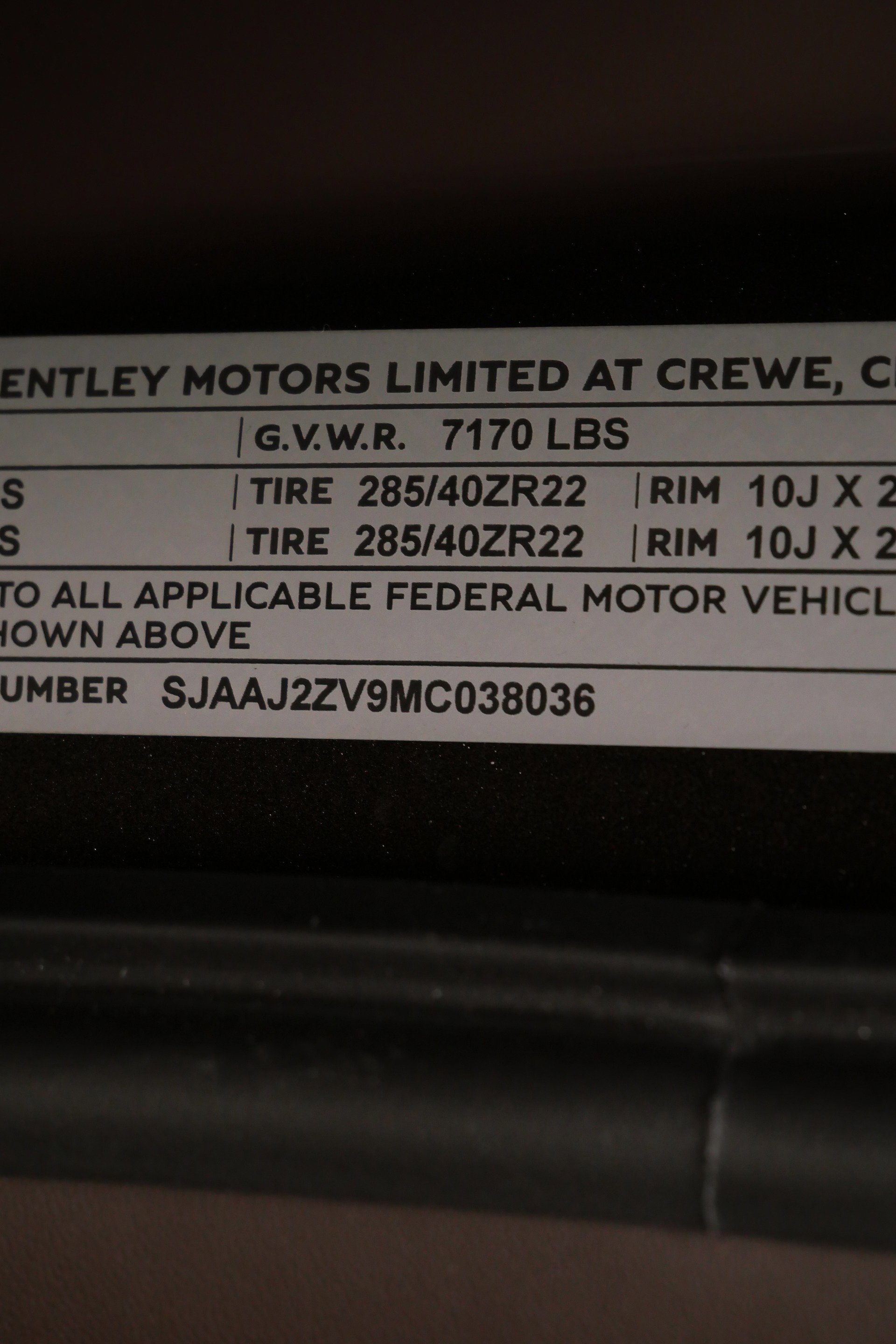 Used 2021 Bentley Bentayga Plug-In Hybrid image 20