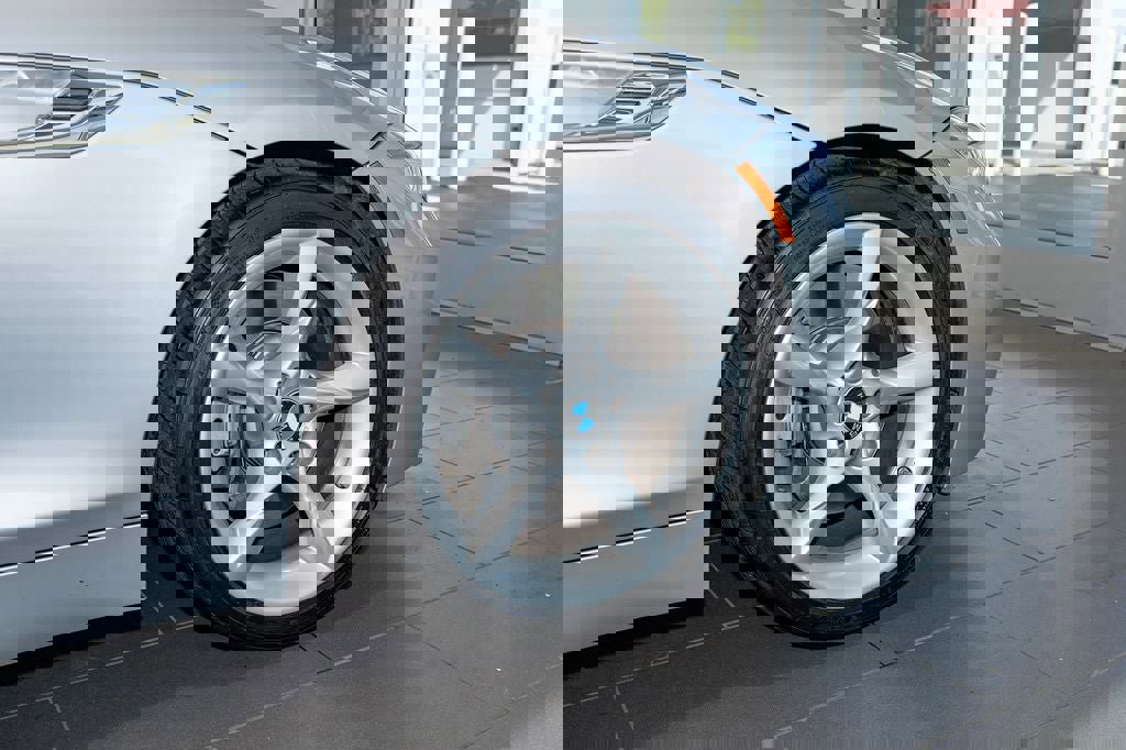 Used 2015 BMW Z4 sDrive35is image 4