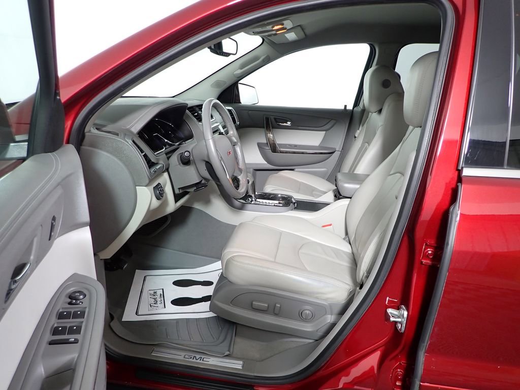 Used 2015 GMC Acadia SLT image 23