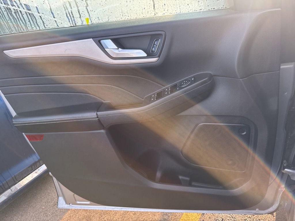 Used 2021 Ford Escape SE AWD/4WD image 9