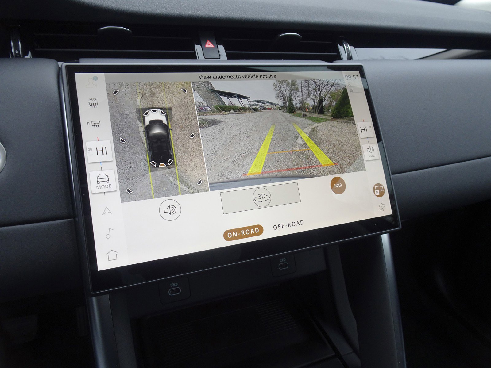 New 2025 Land Rover Discovery Sport S image 21