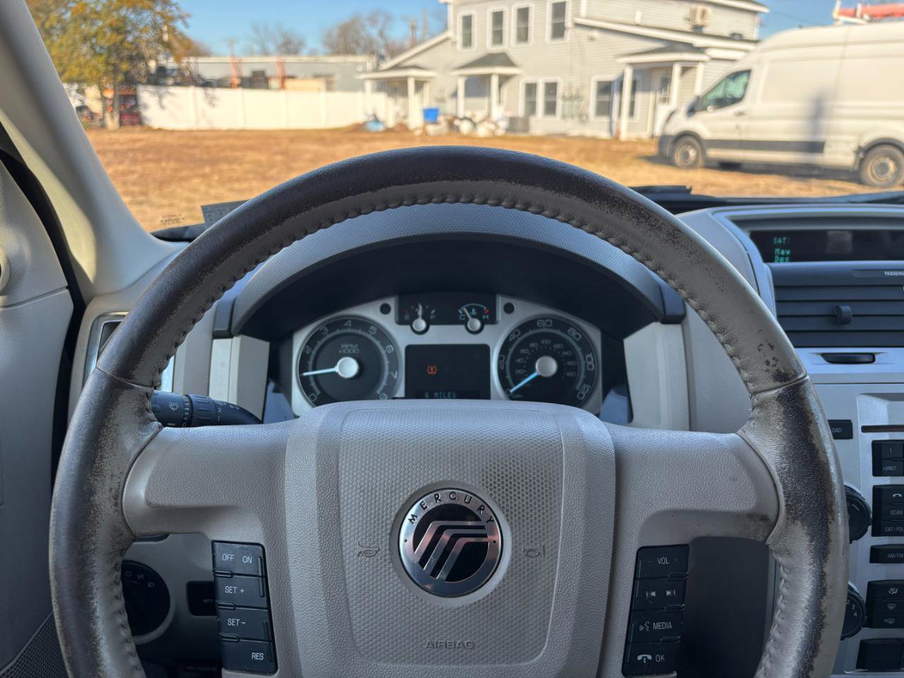 Used 2010 Mercury Mariner 2WD image 11