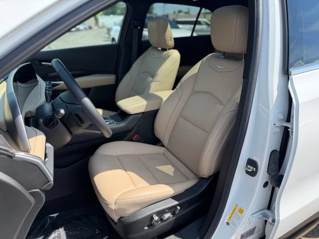 Used 2024 Cadillac XT4 Premium Luxury AWD/4WD image 16