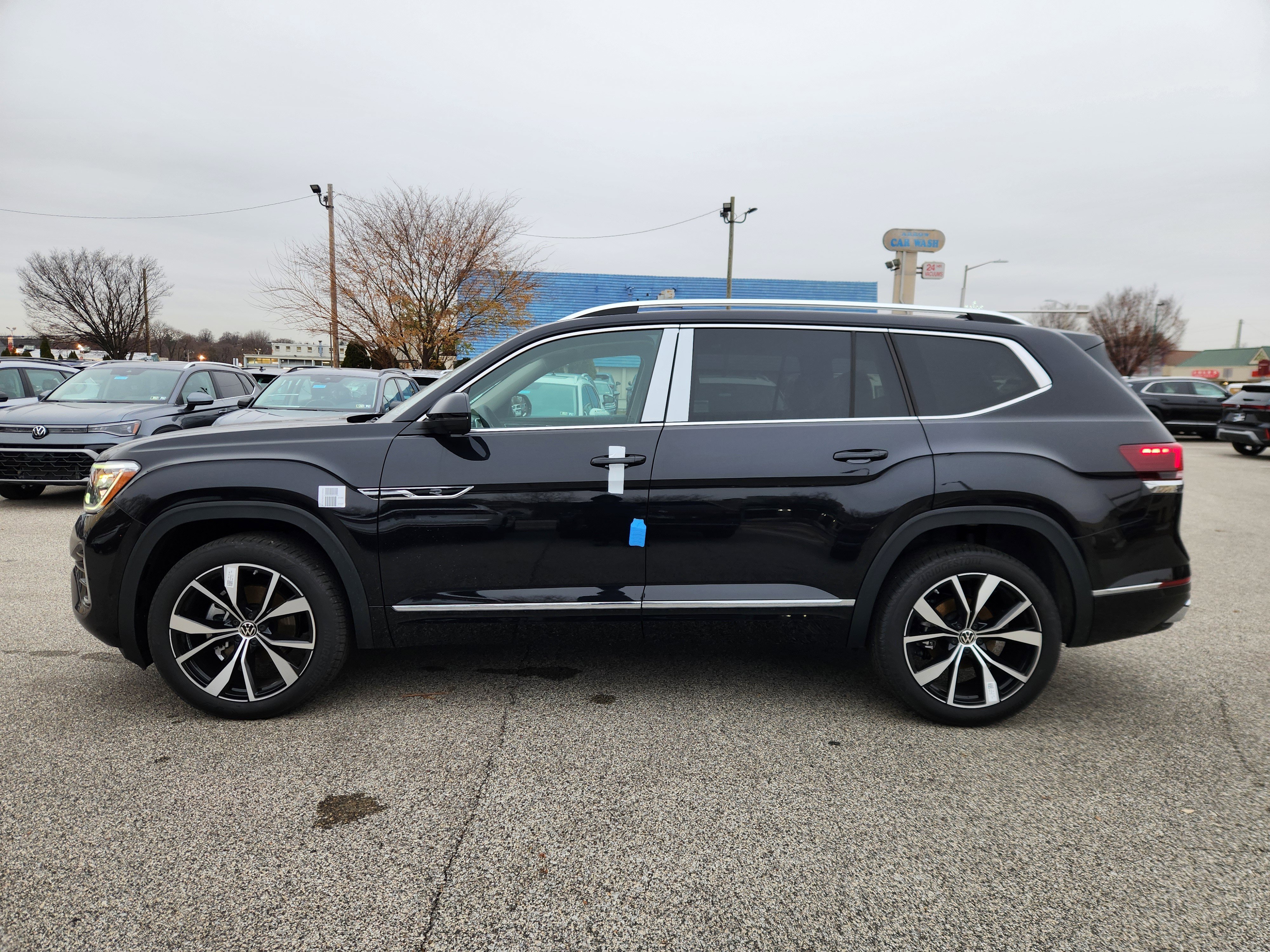 New 2026 Volkswagen Atlas SEL Premium R-Line image 5