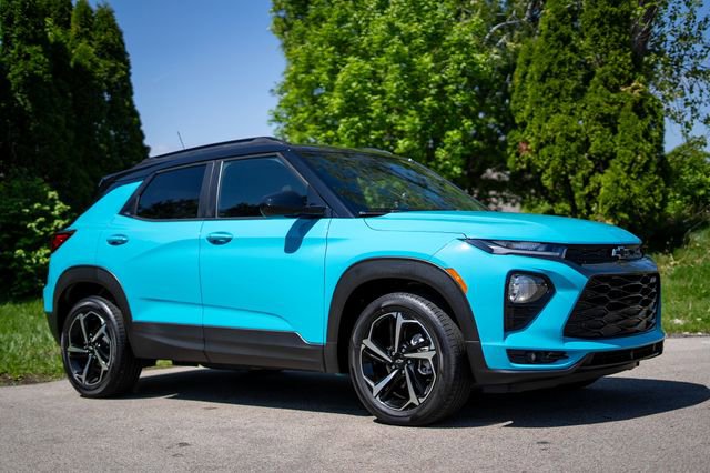 Used 2022 Chevrolet TrailBlazer RS w/ Technology Package FWD image 3