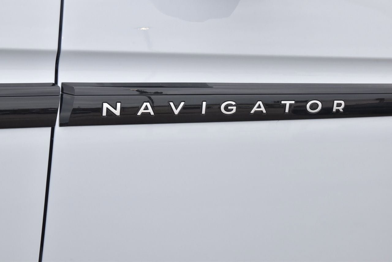 New 2026 Lincoln Navigator L Black Label AWD/4WD image 44