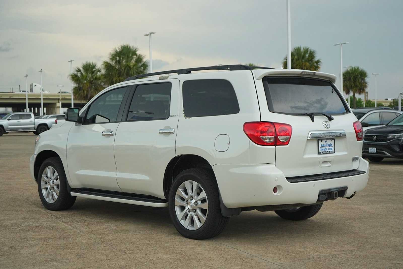 Used 2013 Toyota Sequoia Platinum RWD image 4