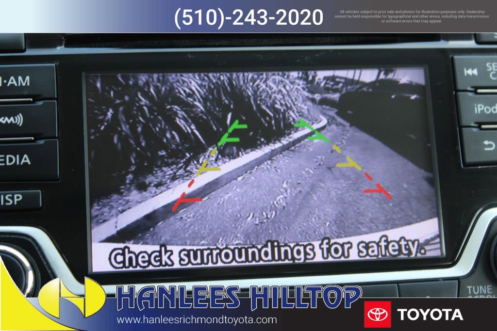 Used 2017 Nissan Versa SV w/ SV Special Edition Package image 22