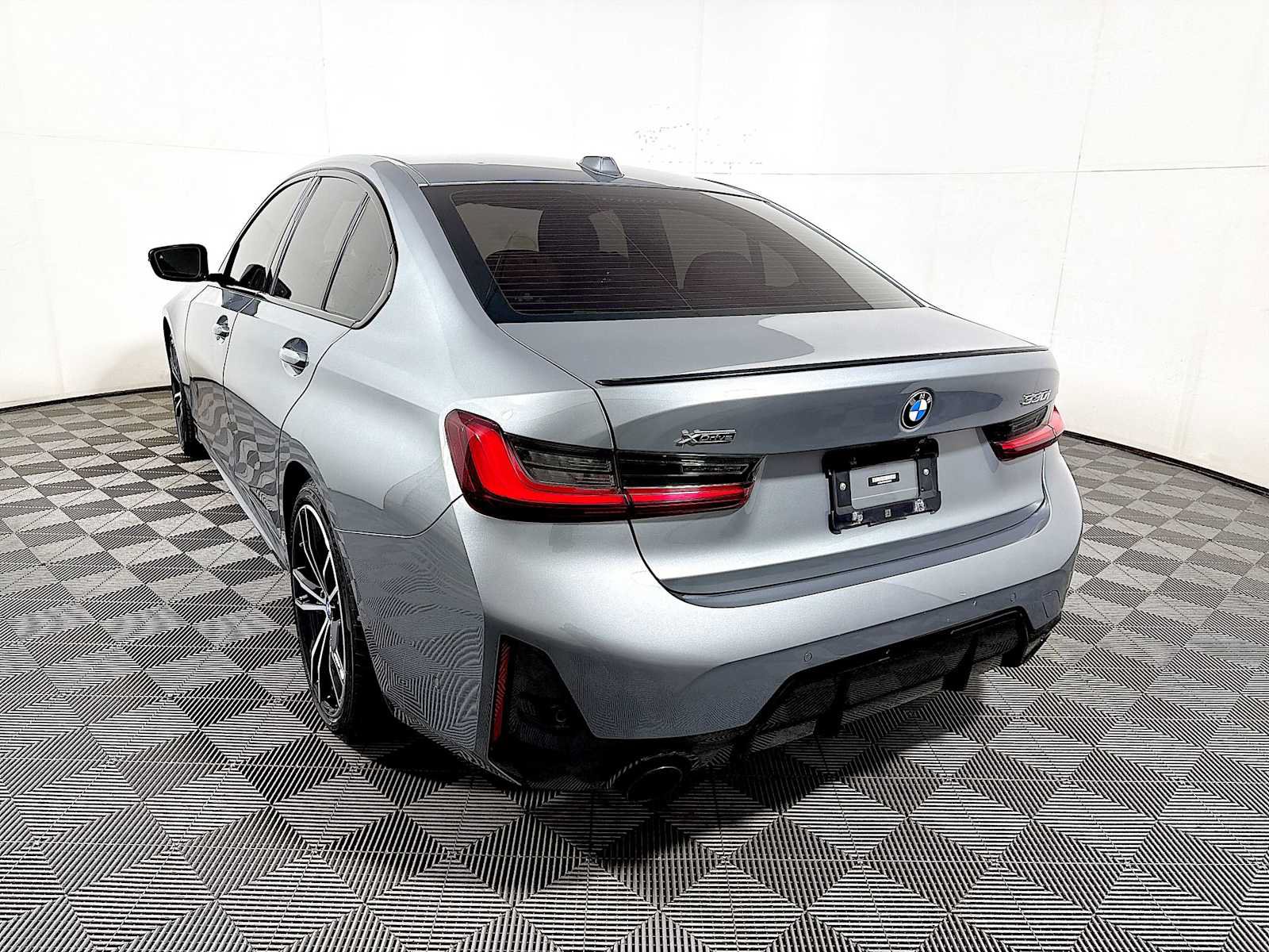 Certified 2023 BMW 330i xDrive Sedan w/ M Sport Package AWD/4WD image 5