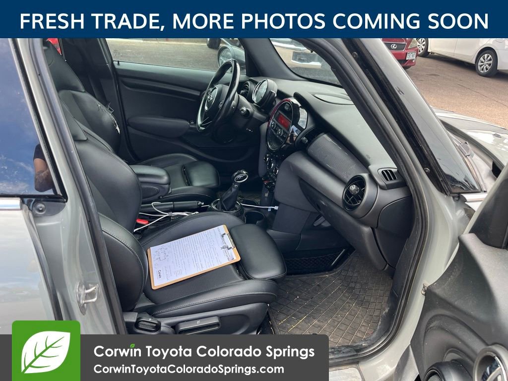 Used 2015 MINI Cooper 4-Door Hardtop image 17