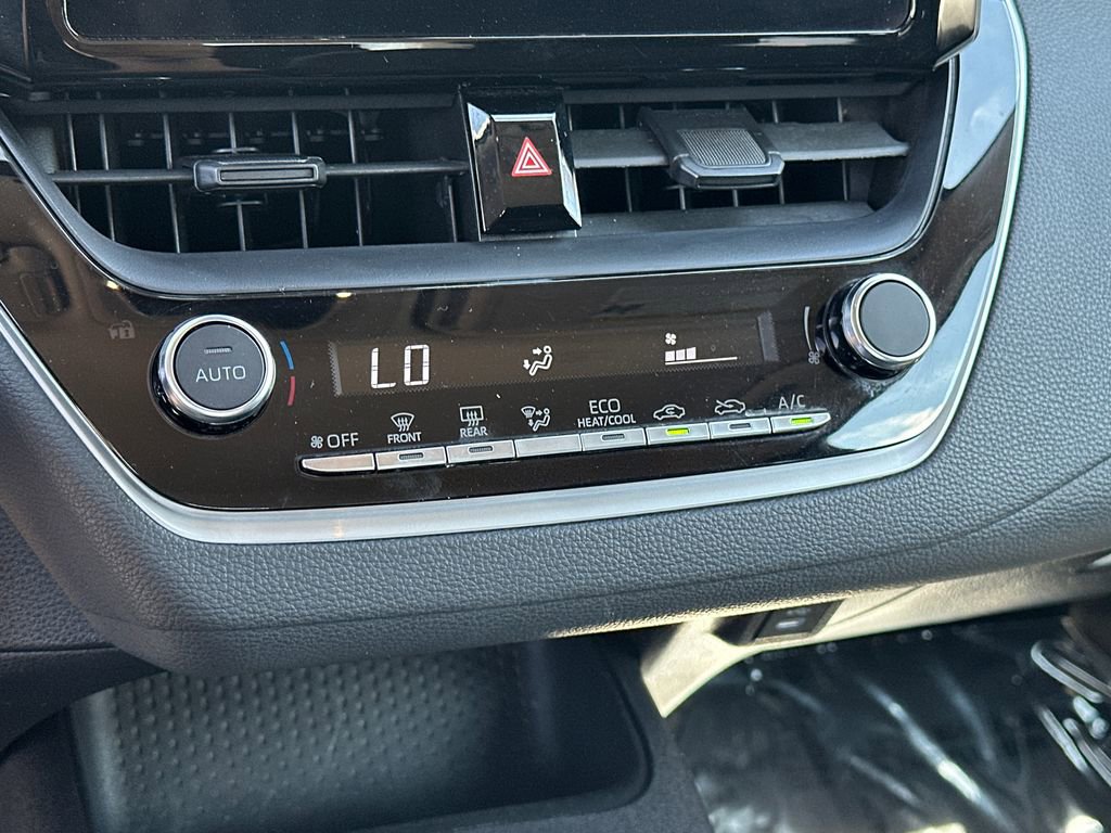 Used 2024 Toyota Corolla LE image 23