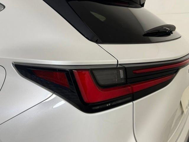 Used 2023 Lexus NX 250 FWD w/ Towing Package (2000 Lbs) image 13