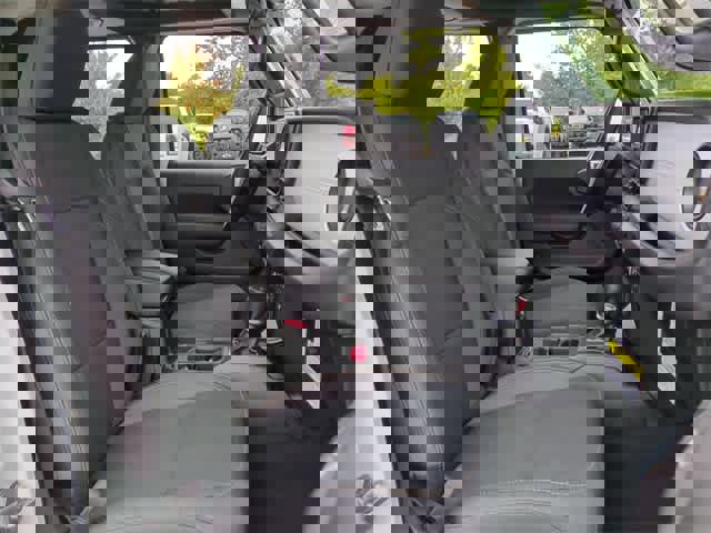 New 2025 Jeep Gladiator Sport image 21