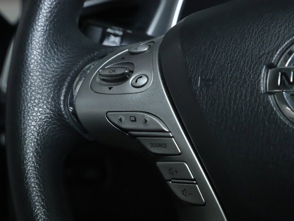 Used 2017 Nissan Murano S image 23