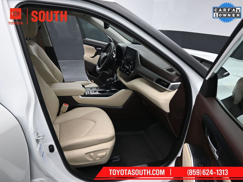 Used 2022 Toyota Highlander XLE image 39
