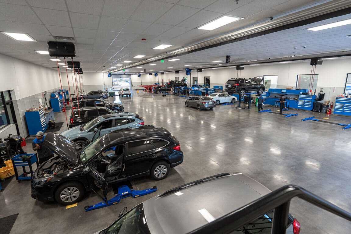 Used 2024 Toyota Prius LE FWD image 38