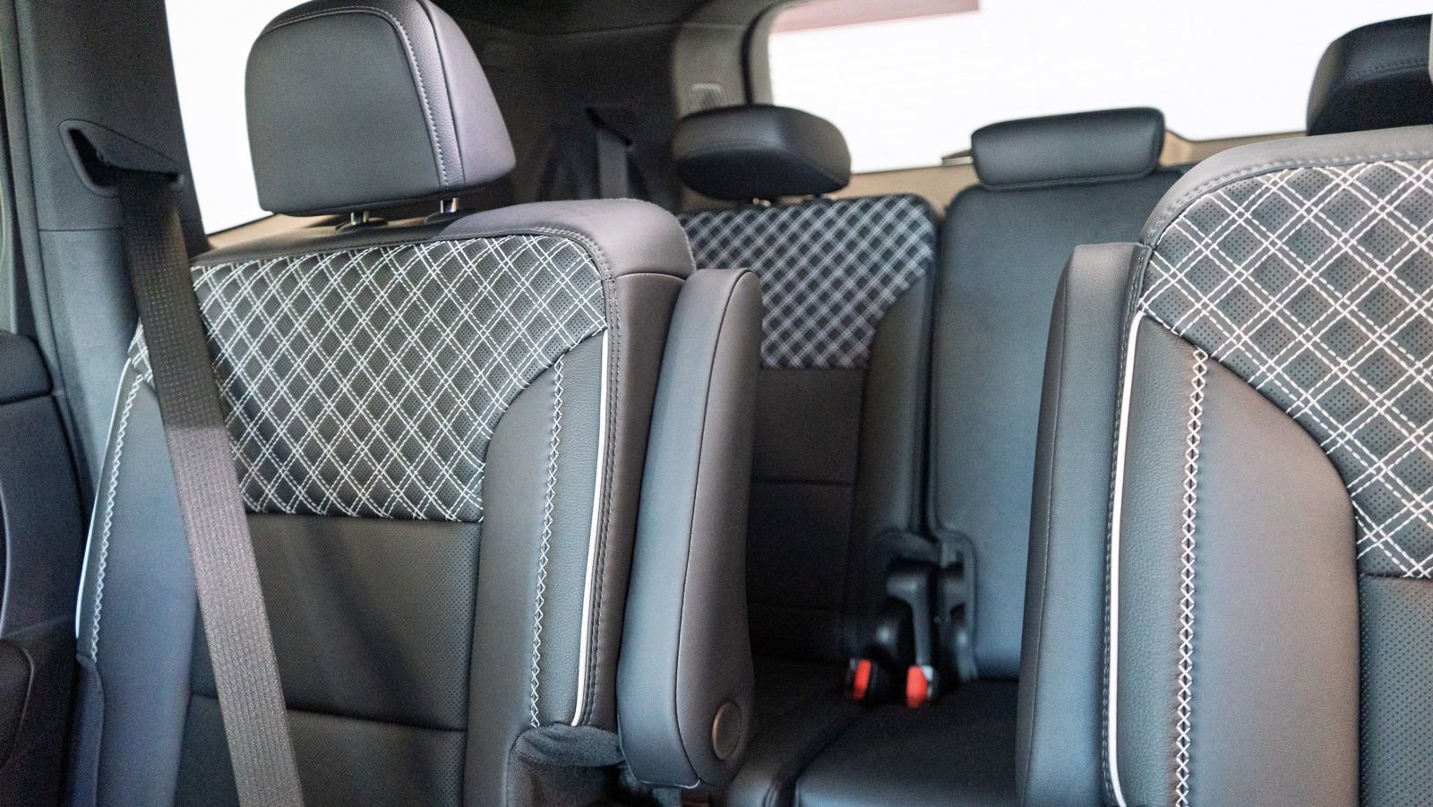 New 2026 GMC Acadia Denali w/ LPO, Floor Liner Package image 14