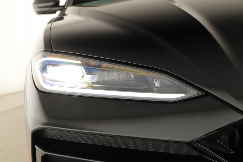 Used 2025 Lamborghini Urus SE AWD/4WD image 36