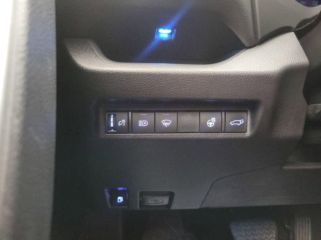 Used 2020 Toyota RAV4 XSE image 15