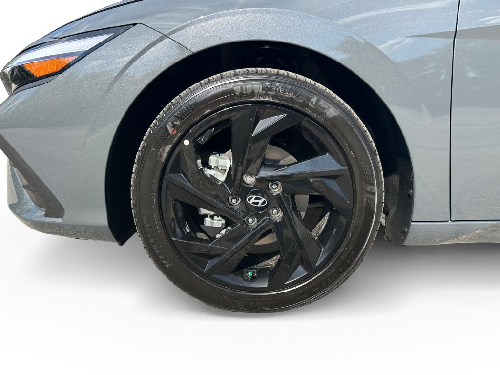 New 2026 Hyundai Elantra SEL Sport FWD image 9