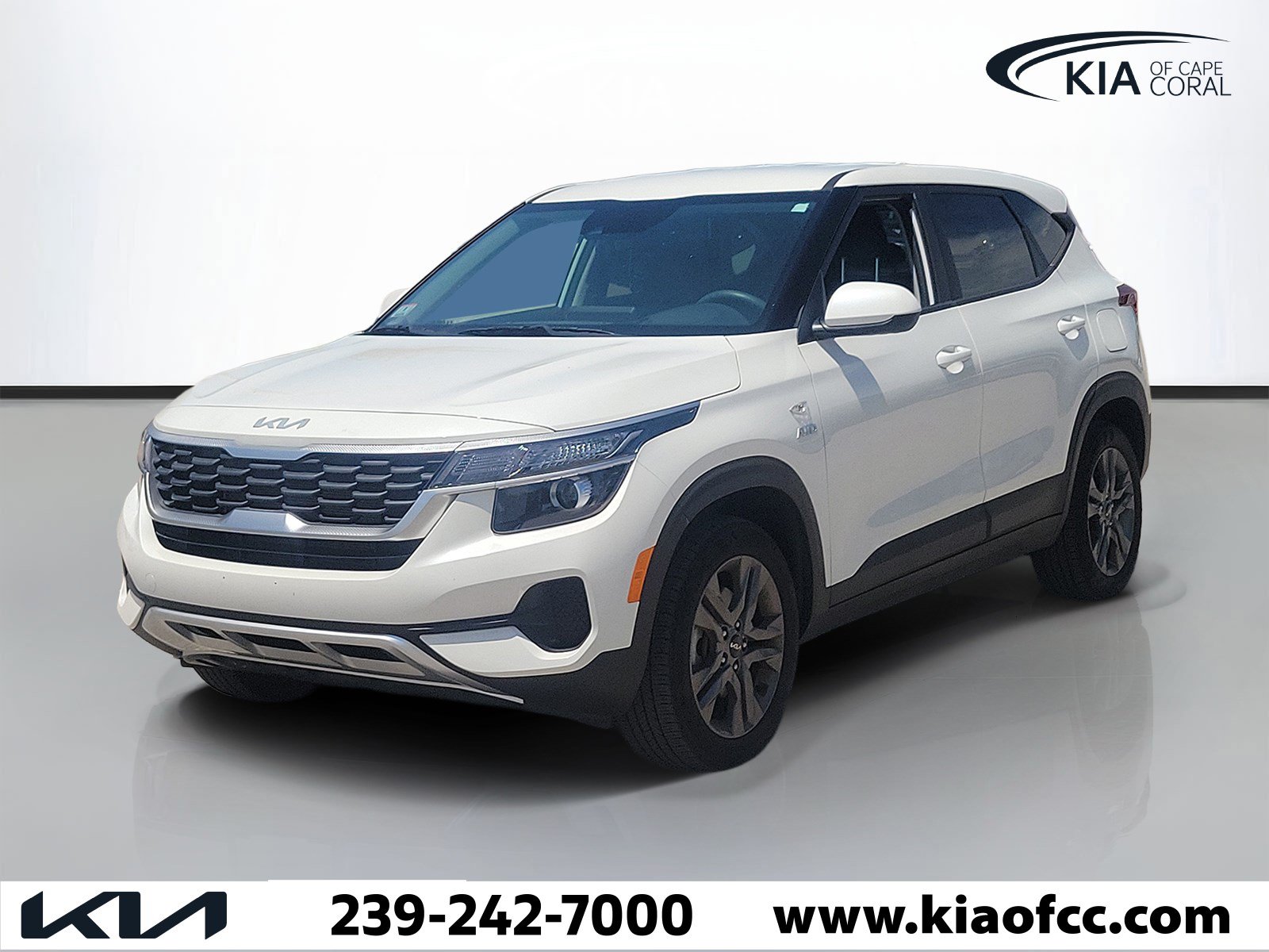 Used 2023 Kia Seltos LX AWD/4WD image 3
