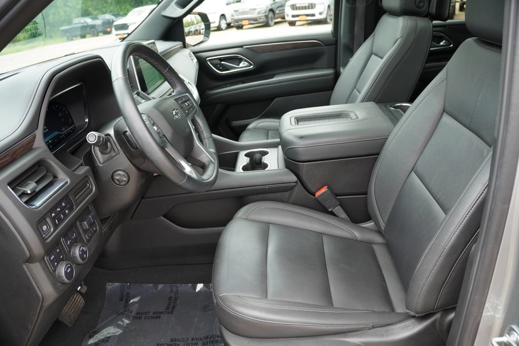 Certified 2024 Chevrolet Tahoe Z71 w/ Luxury Package AWD/4WD image 16