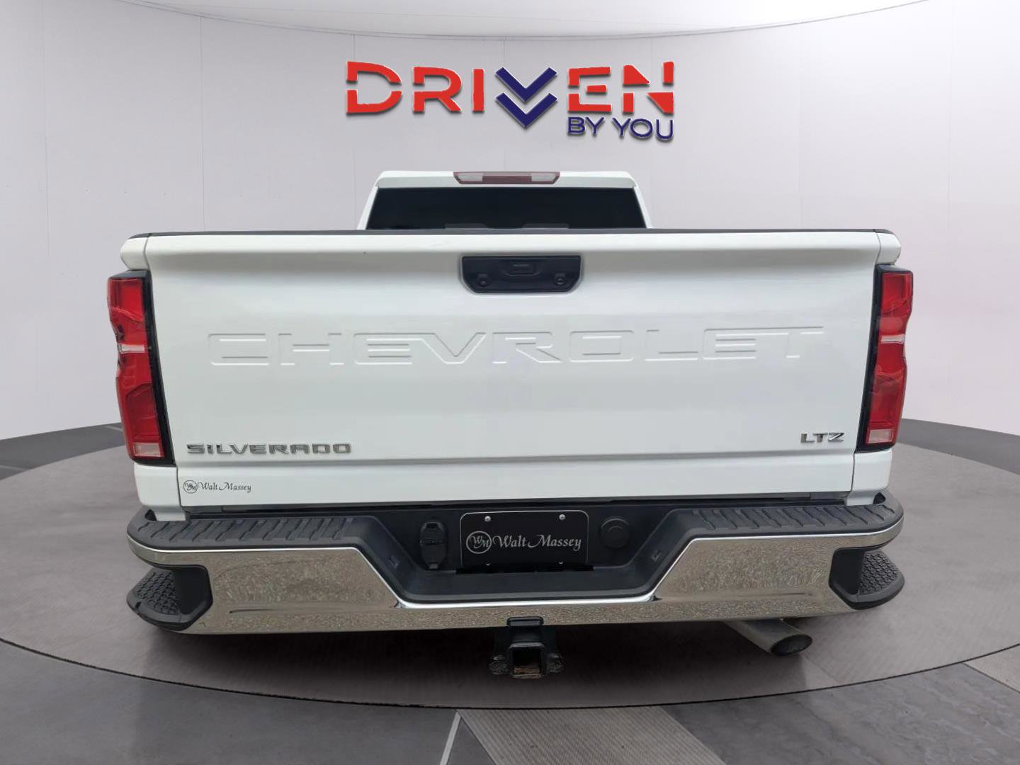 Used 2024 Chevrolet Silverado 2500 LTZ w/ LTZ Convenience Package AWD/4WD image 4