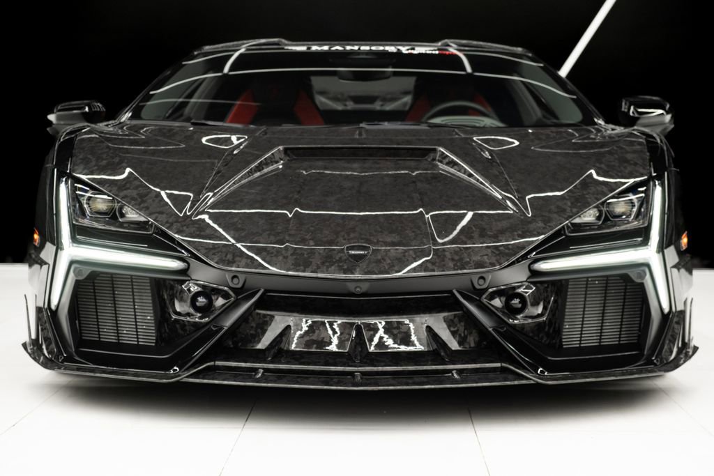 Used 2024 Lamborghini Revuelto image 5