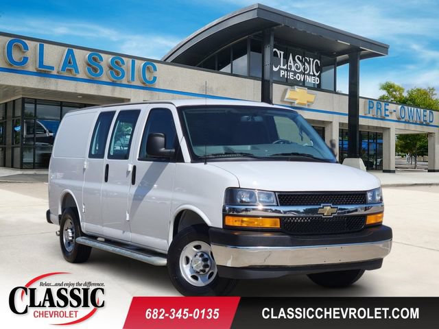Used 2025 Chevrolet Express 2500 w/ Driver Convenience Package RWD image 1