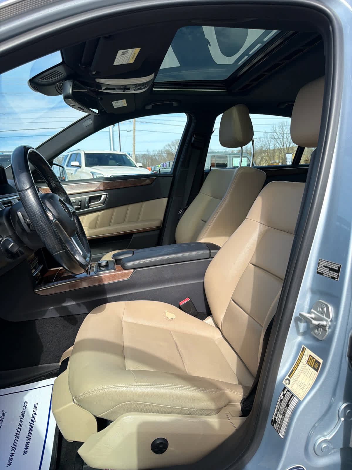 Used 2013 Mercedes-Benz E 350 4MATIC Sedan image 12