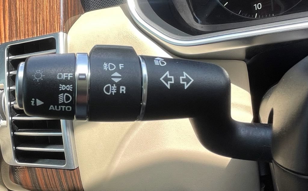 Used 2017 Land Rover Range Rover HSE AWD/4WD image 16