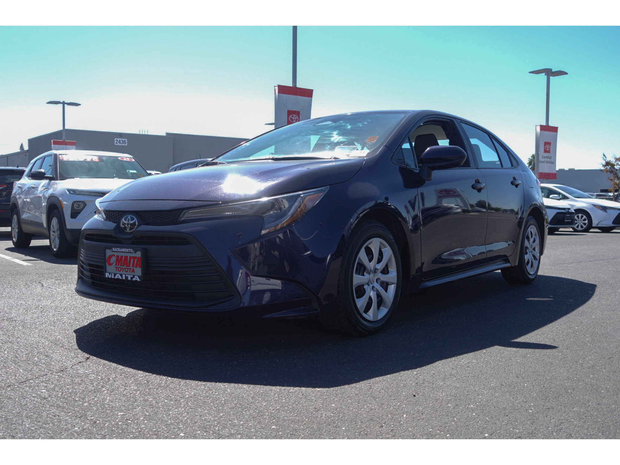 Used 2025 Toyota Corolla LE FWD image 7