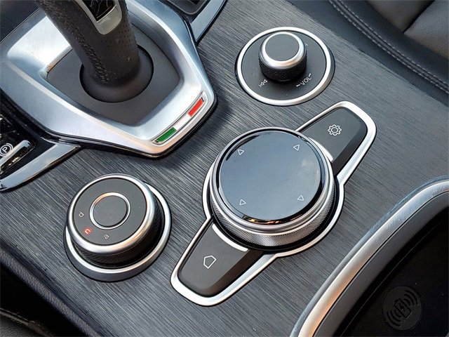Used 2022 Alfa Romeo Stelvio Sprint image 18