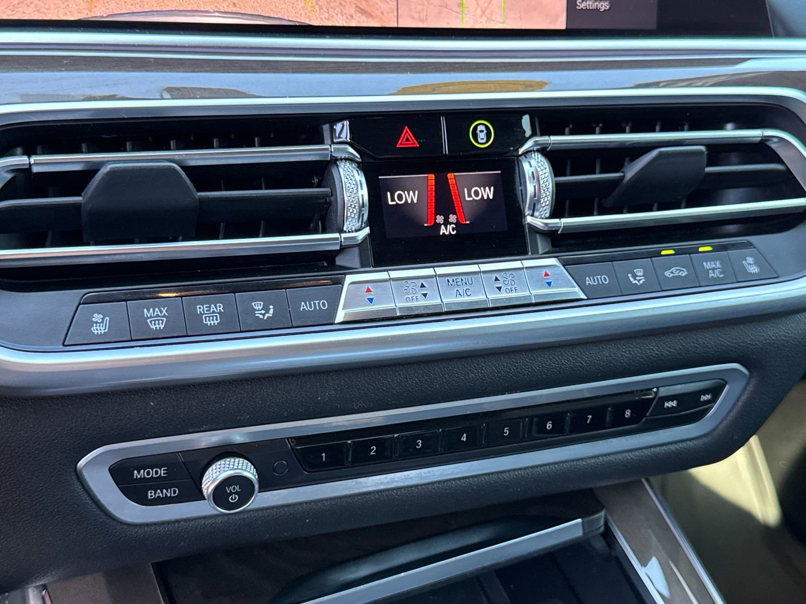 Used 2019 BMW X5 xDrive40i w/ Executive Package AWD/4WD image 16