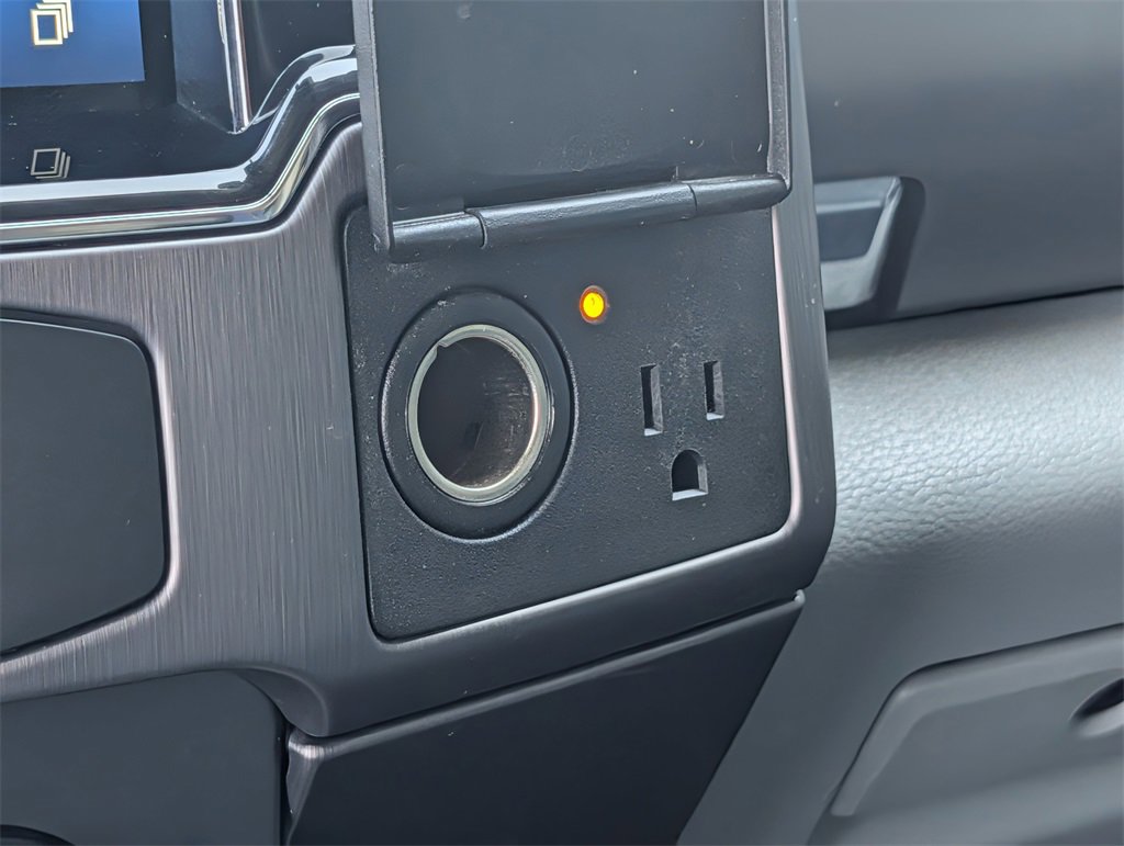 Used 2022 Ford F250 Limited w/ FX4 Off-Road Package image 15