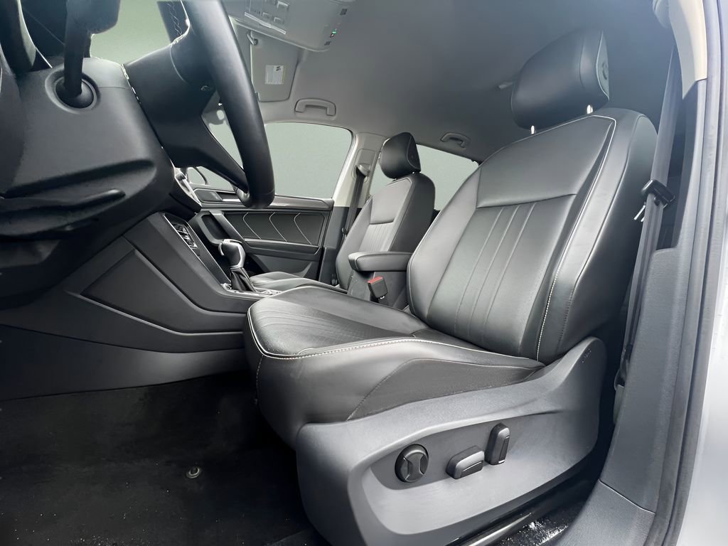 Used 2023 Volkswagen Tiguan SE image 10