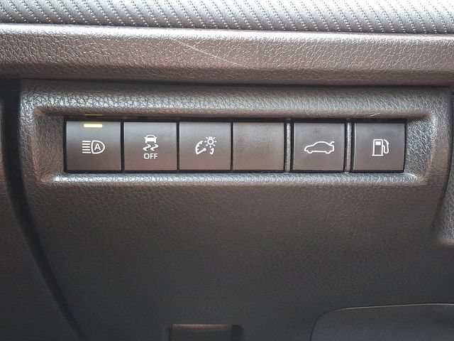 Used 2025 Toyota Camry SE FWD image 26