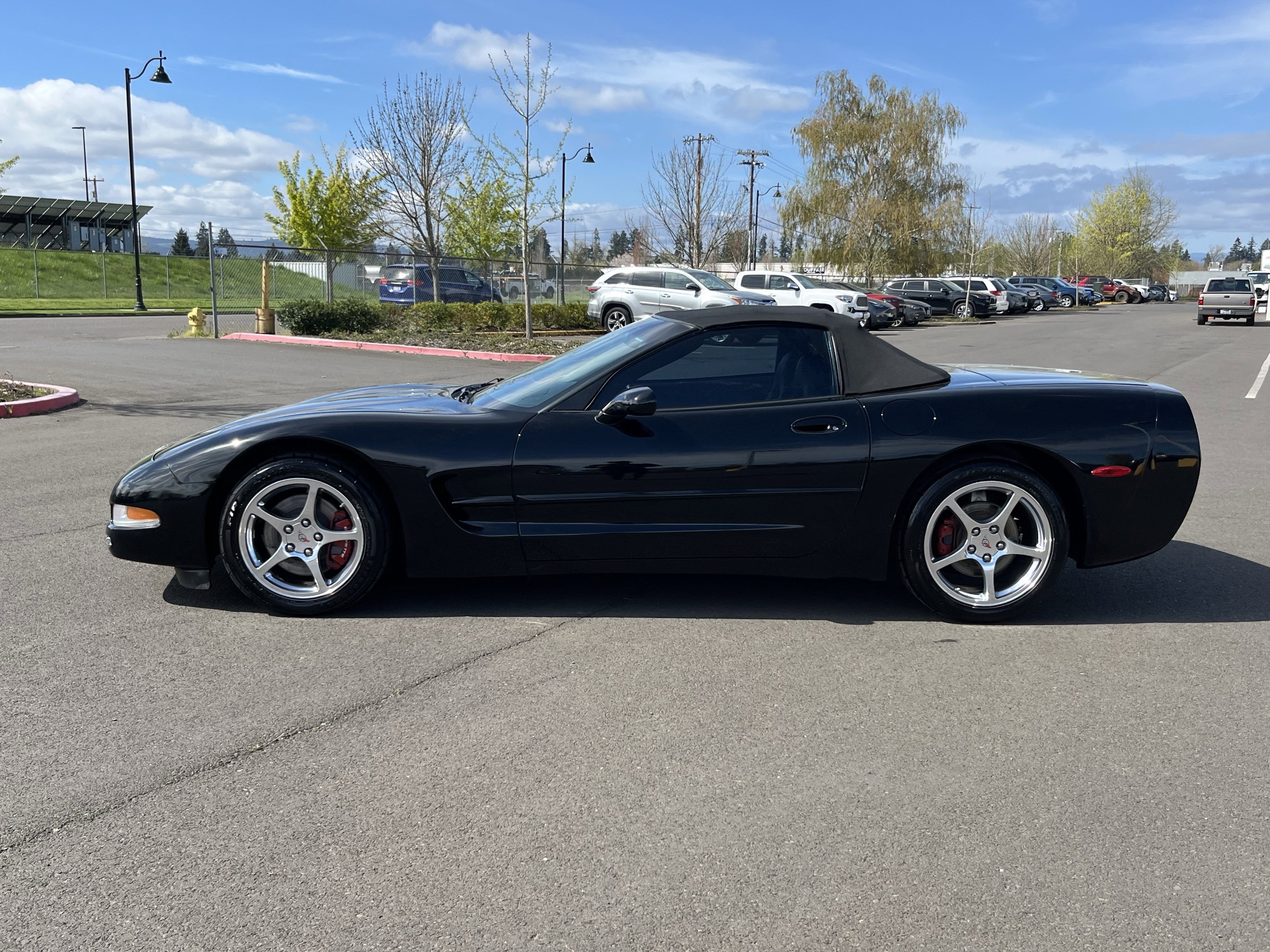 Used 2003 Chevrolet Corvette Convertible w/ Preferred Equipment Group1 RWD image 2