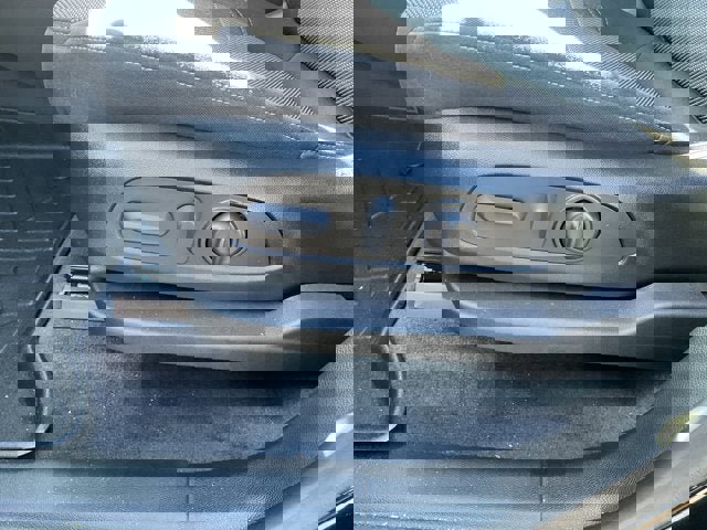 Used 2022 Chevrolet Traverse LT image 13