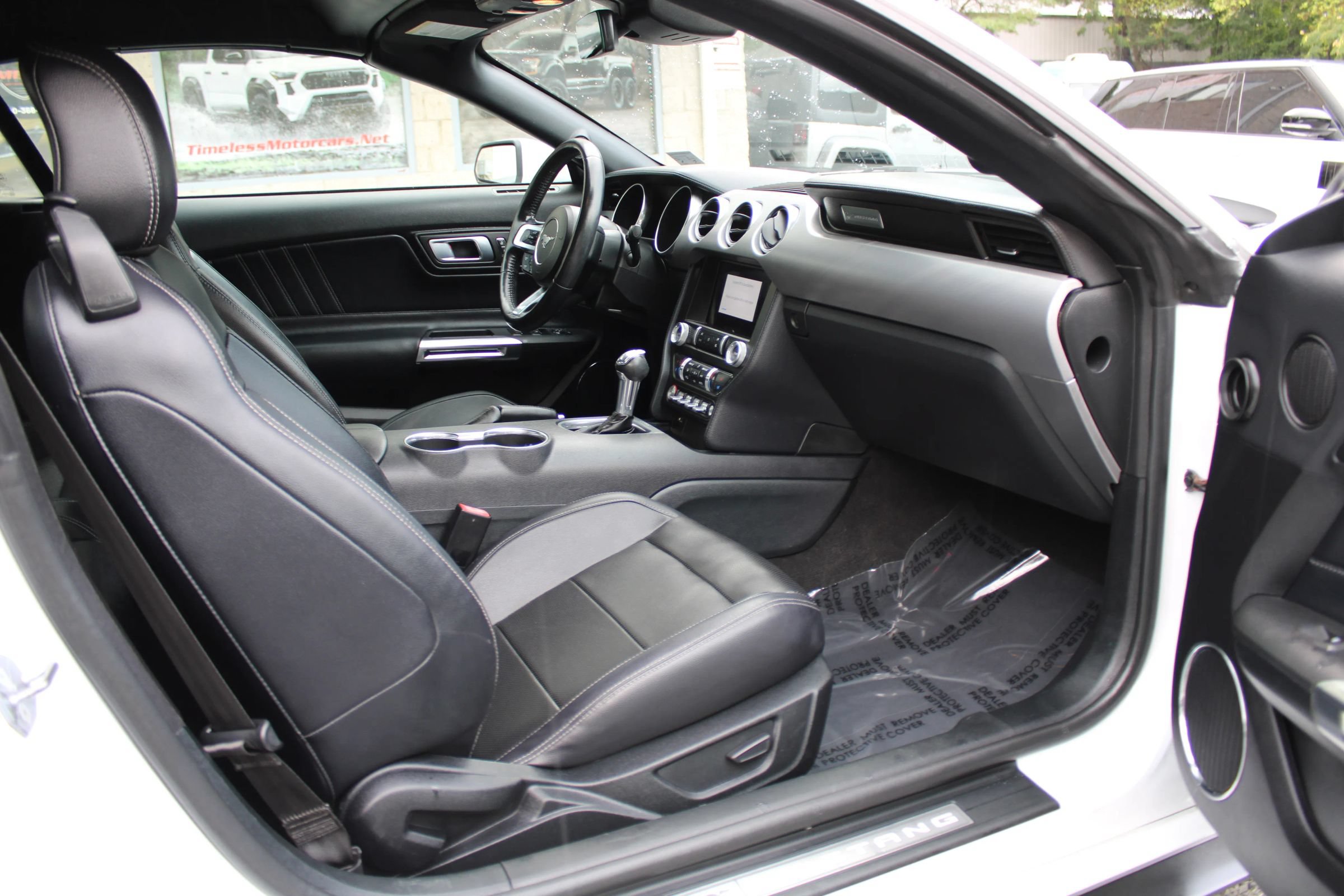 Used 2022 Ford Mustang Premium RWD image 25
