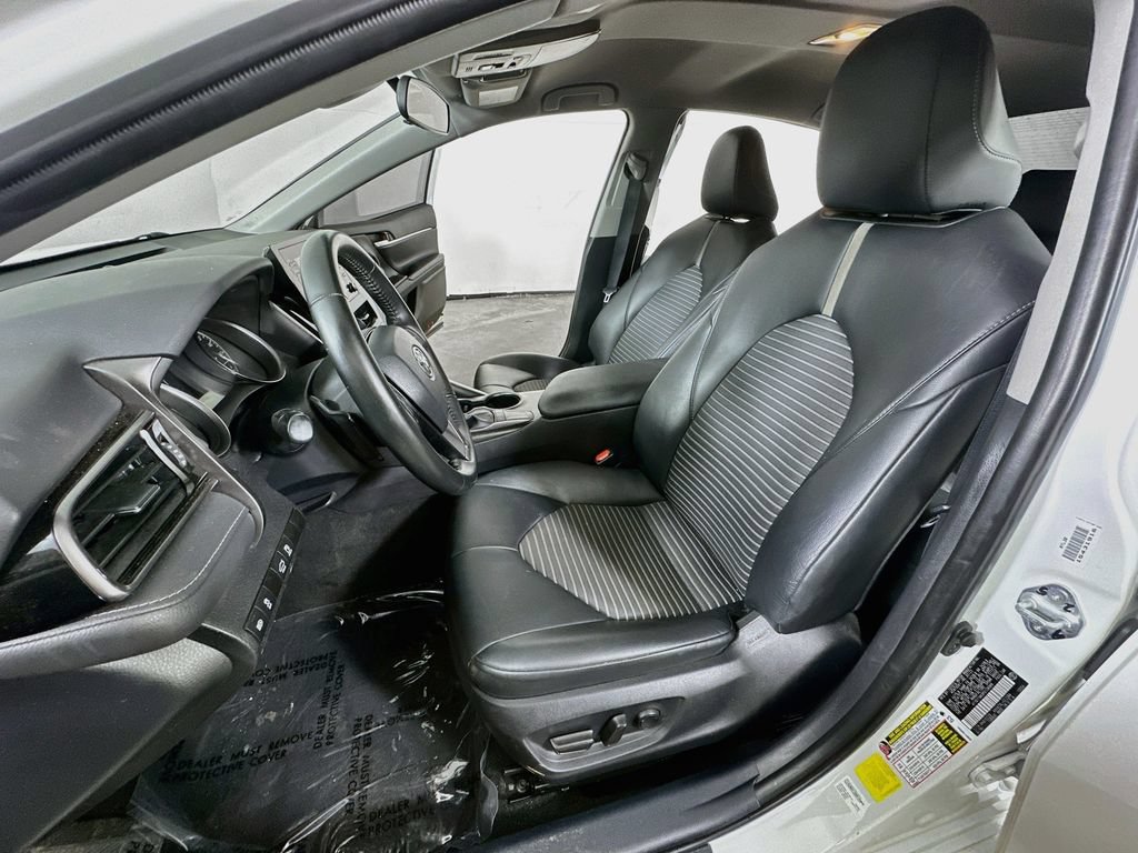 Used 2023 Toyota Camry SE FWD image 15