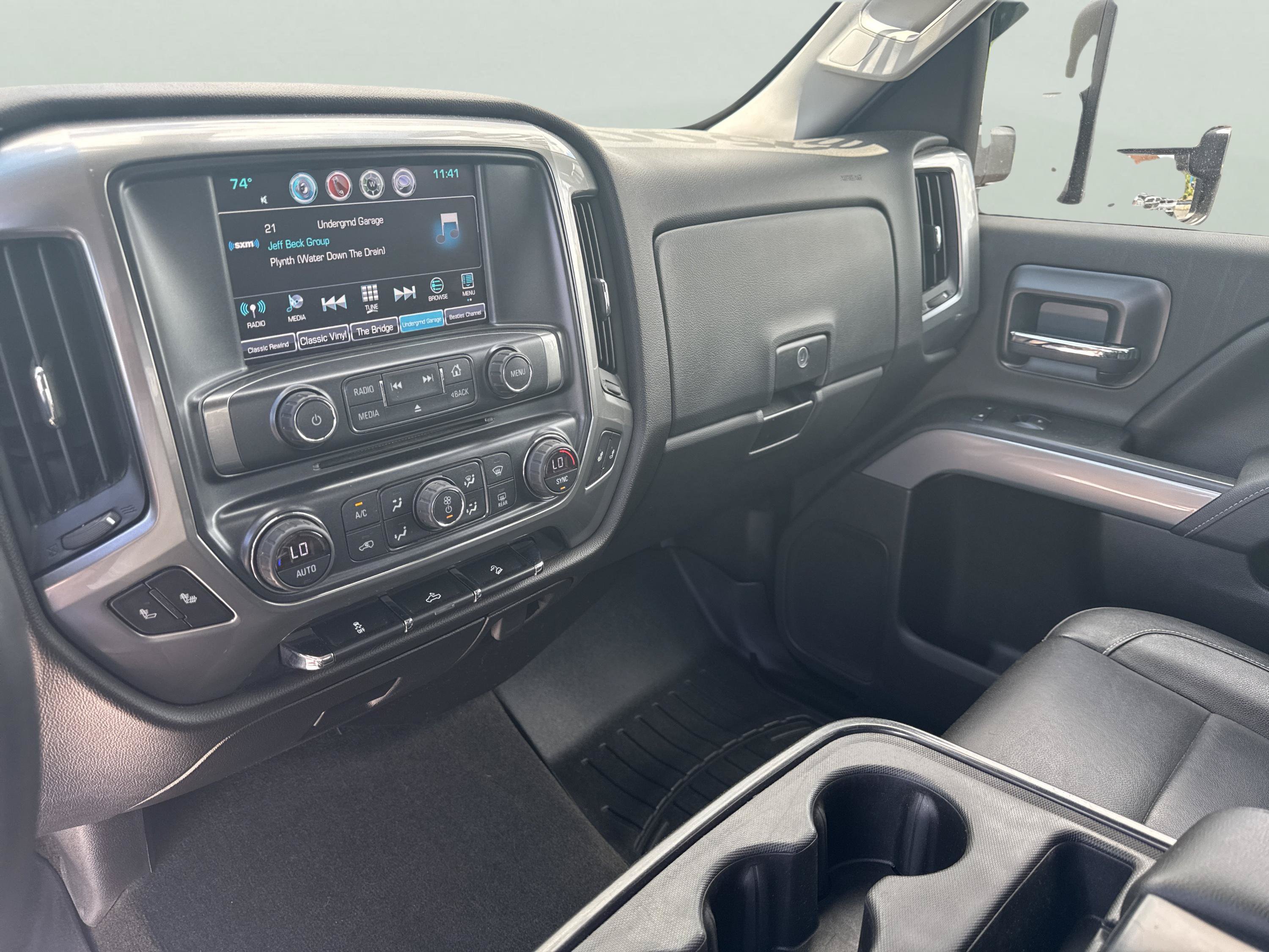 Used 2017 Chevrolet Silverado 3500 LT AWD/4WD image 18